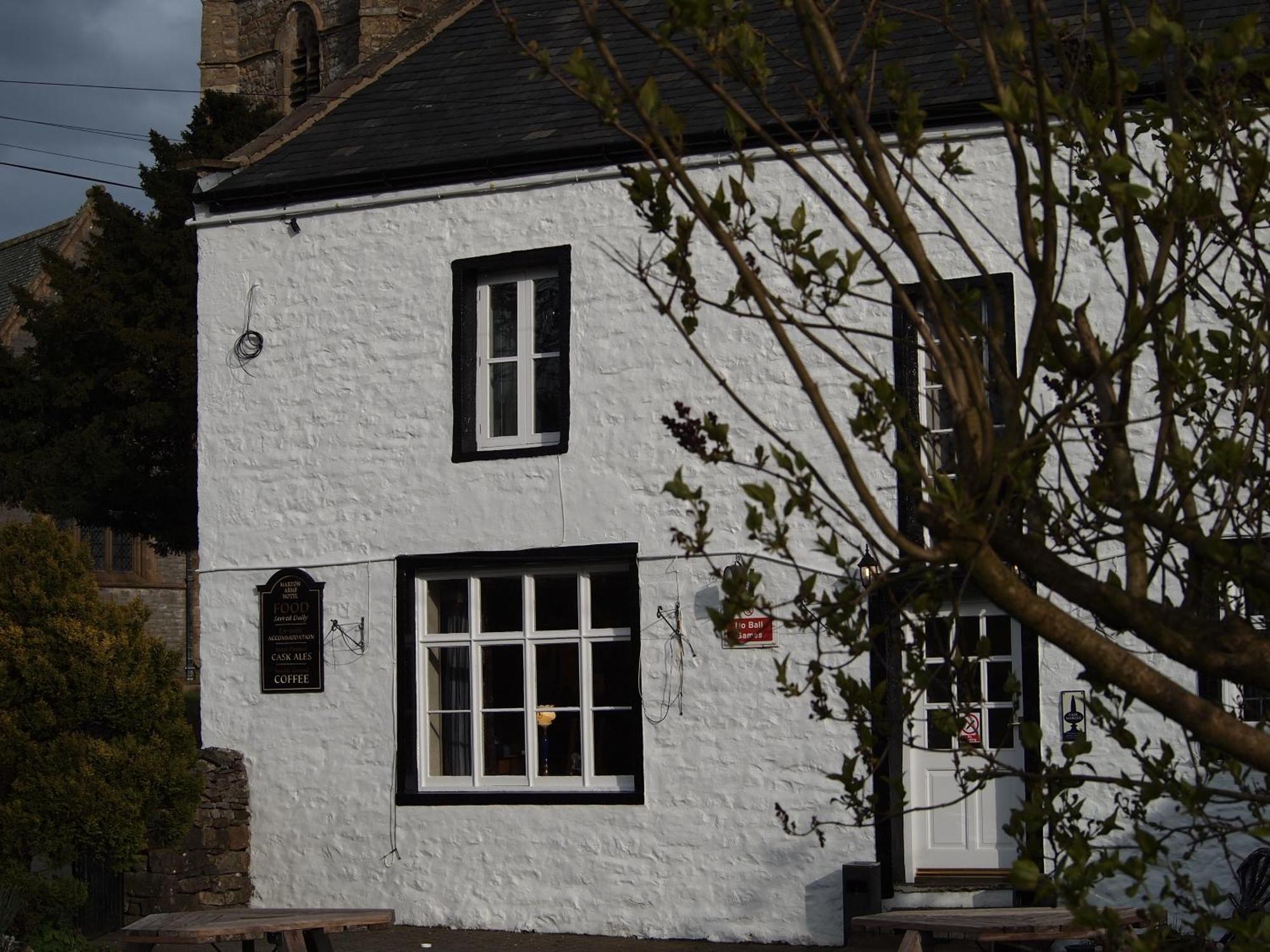 The Marton Arms Hotel Ingleton  Ngoại thất bức ảnh